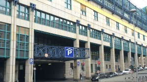 Parkhaus ehemalige Post neben Hauptbahnhof