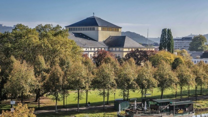 Blick auf den Saarbrücker Staden und das Staatstheater Stadtansichten von Saarbrücken