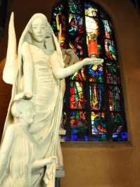 Skulptur "Schutzengel" St.  Michael (Foto Stefan Sieg)