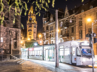 Saarbahn an der Haltestelle Johanneskirche