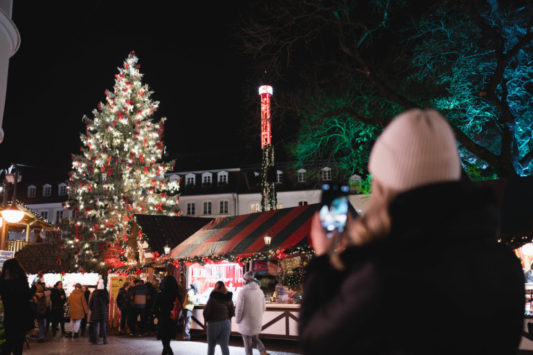 Lichterglanz auf dem Saarbrücker Christkindlmarkt