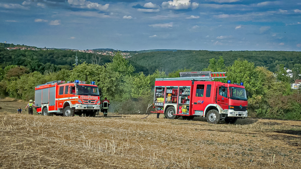 Freiwillige Feuerwehr im Einsatz  Freiwillige Feuerwehr im Einsatz