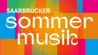 Saarbrücker Sommermusik 2026 Cover Schriftzug "Saarbrücker Sommermusik" vor buntem Mosaikhintergrund